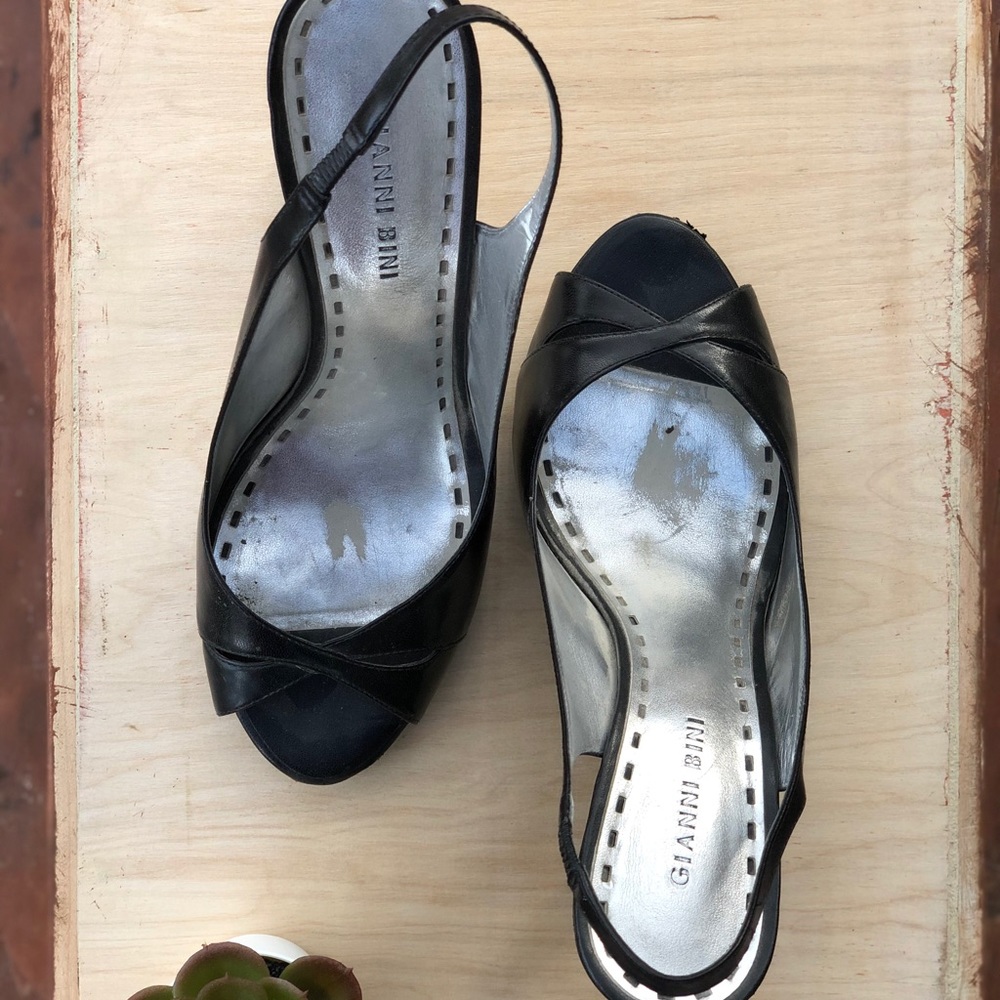 Two pairs sz 9 Gianni Bini heels - Picture 3 of 8